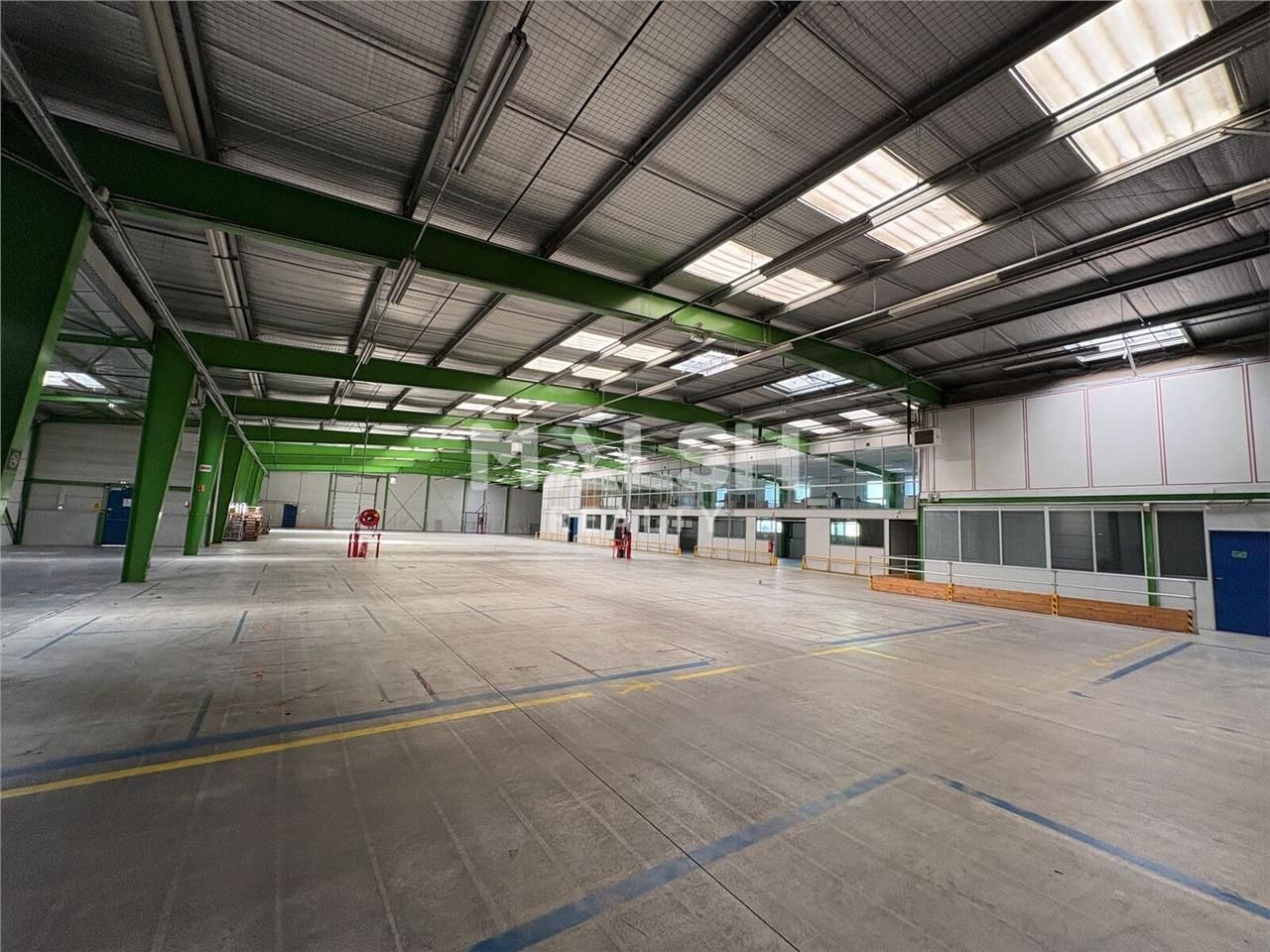 Nous vous proposons à la vente, un ensemble immob