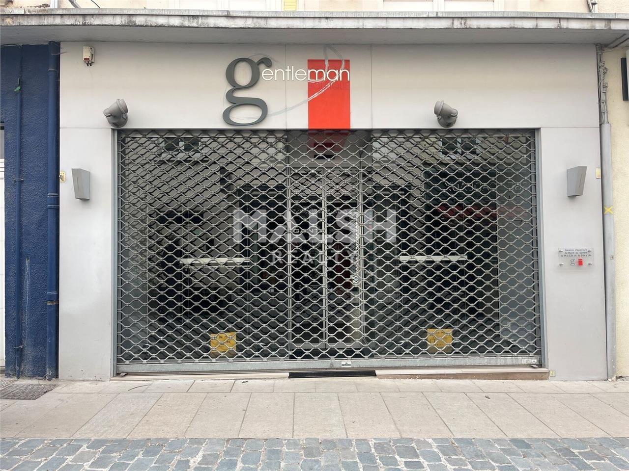 Nous vous proposons à la location un local commer