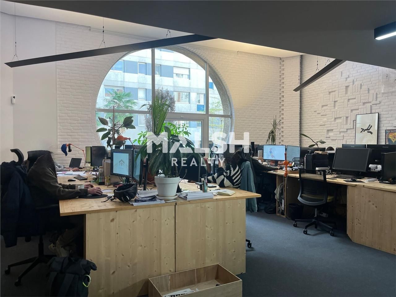 Bureaux de 245 m² non divisibles à Louer à LYON
