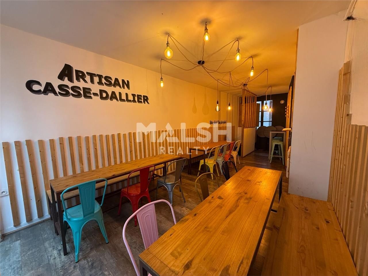 Nous vous proposons à la location un local commer
