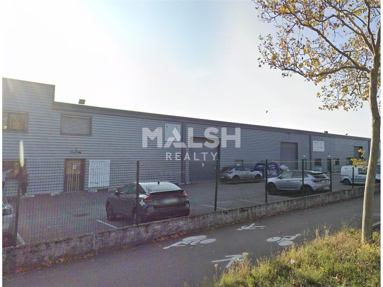 Au sein d'un site clos à Décines-Charpieu, nous v