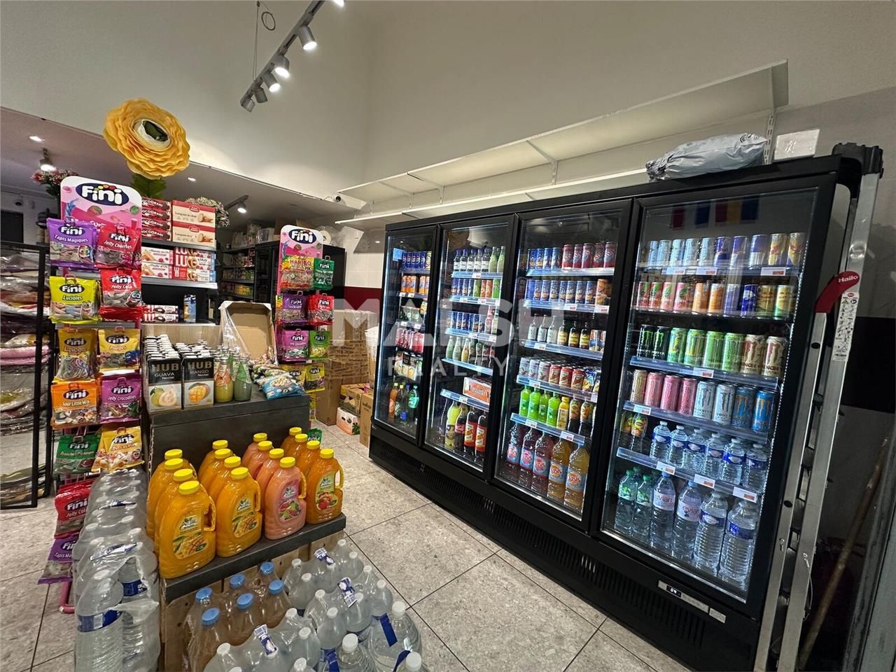 Nous vous proposons la cession d'un local commerc