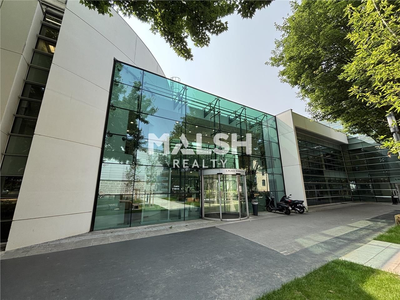 Nous vous proposons à la location des bureaux de 