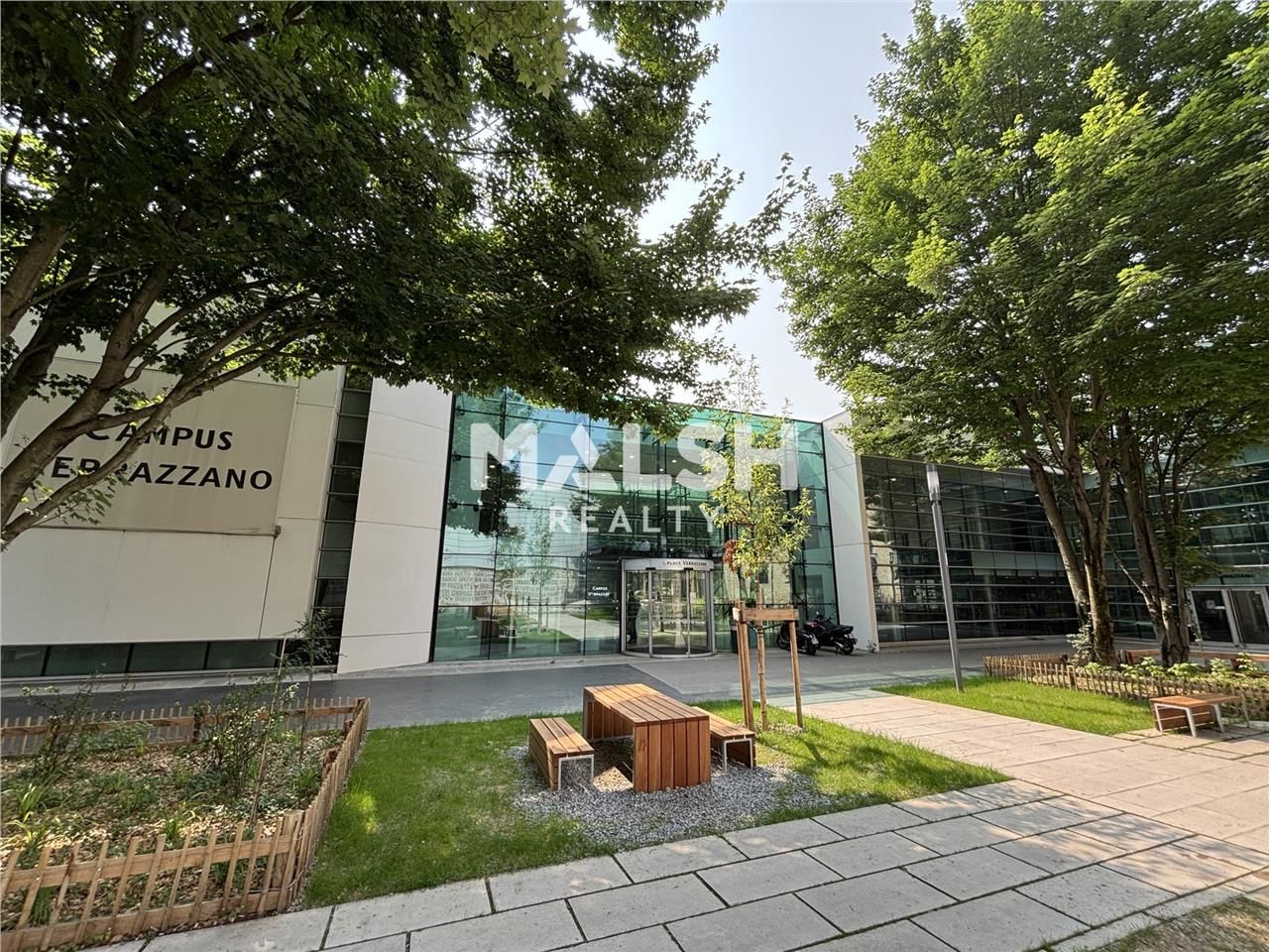 Nous vous proposons à la location des bureaux de 