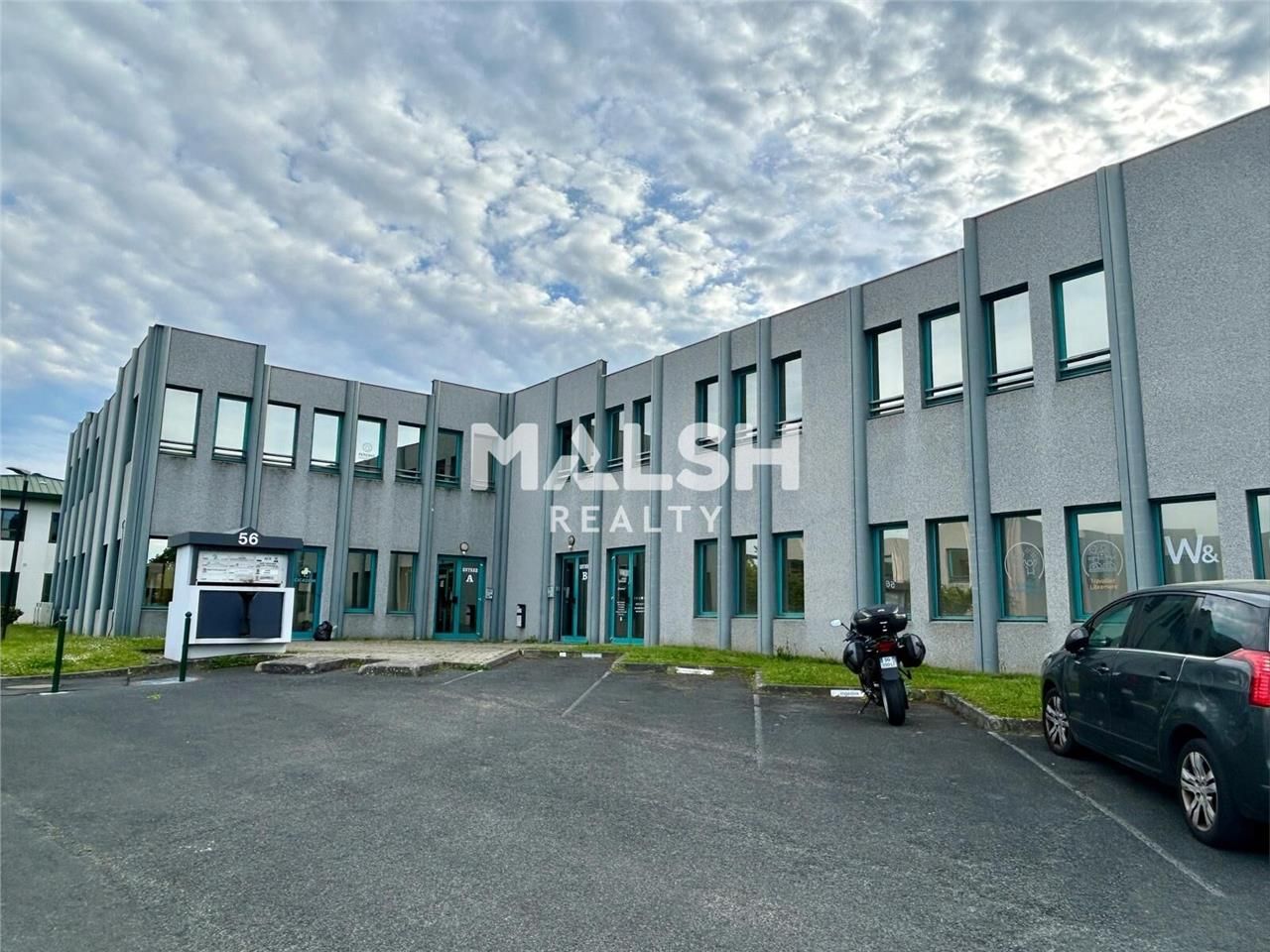 Nous vous proposons à la vente des bureaux de 136