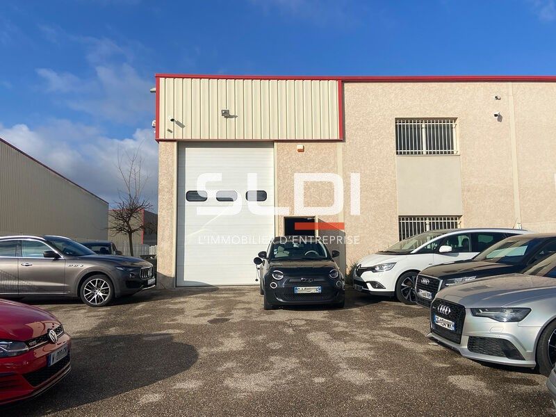 Belle opportunité à saisir, au sein d'un parc d'a