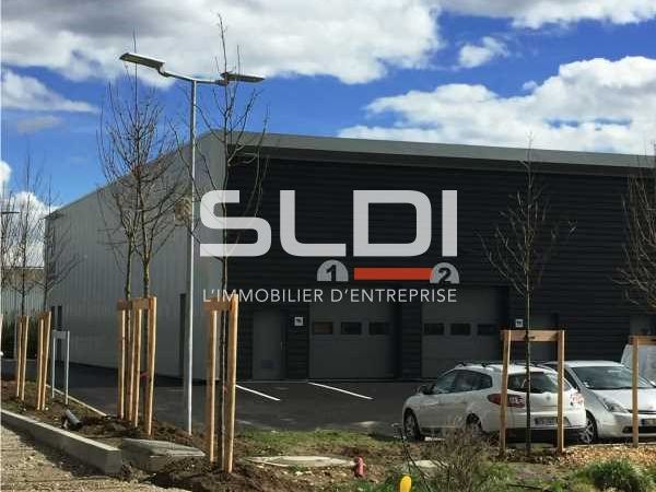 Nous vous proposons une surface d'activité de 226