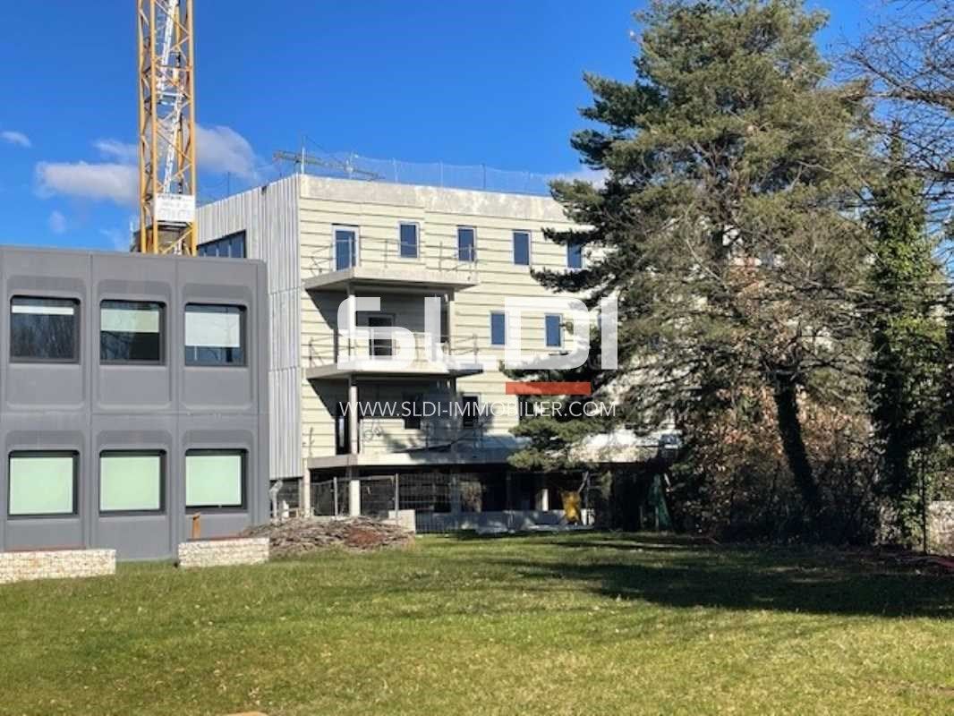 Nous vous proposons au  coeur de la zone Techlid 