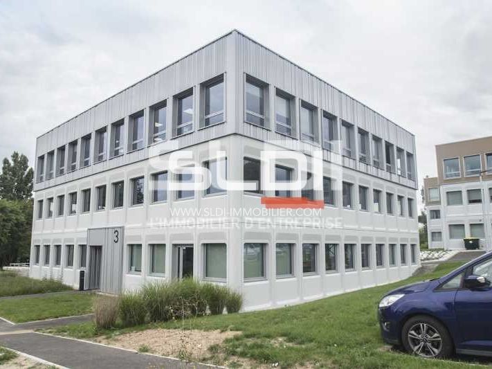 La SLDI vous propose à la location un plateau rén