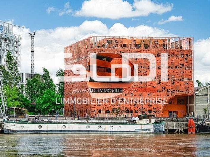 Nous vous proposons à la location au Cube Orange 