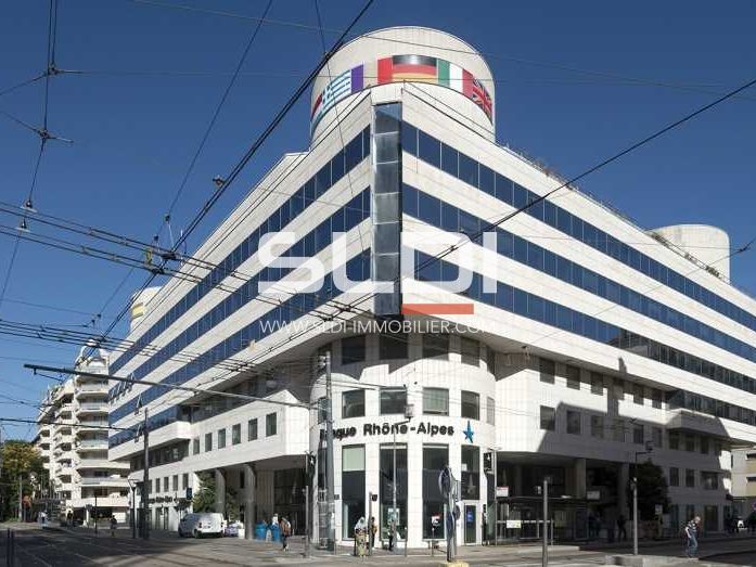 Nous  vous proposons à la vente  des bureaux, idé