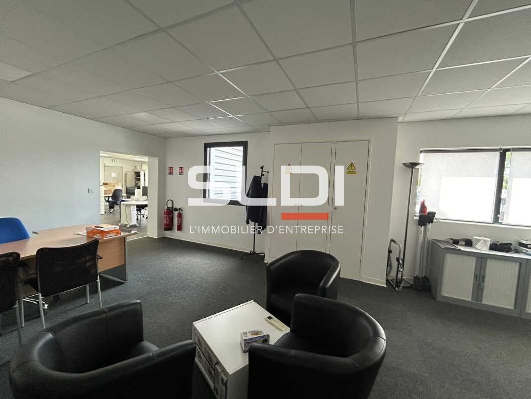 Idéalement située sur la commune de Neuville sur 