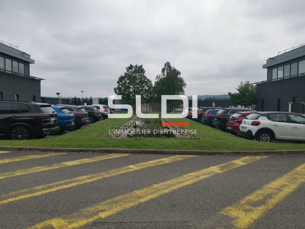 Plusieurs bureaux à louer en plateaux ou cloisonn