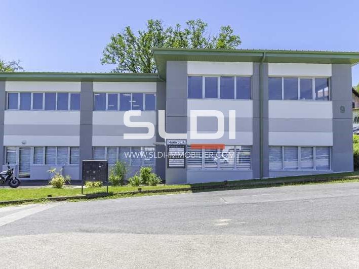 Nous vous proposons à la vente des bureaux  dans 