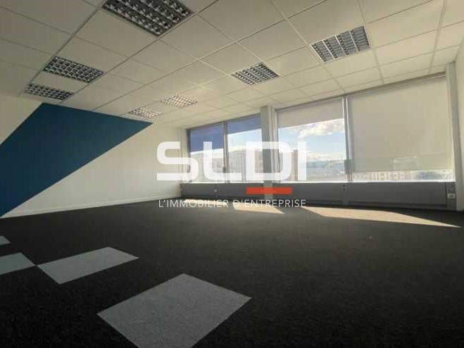 À Lyon Vaise, au coeur d'un quartier d'affaires d