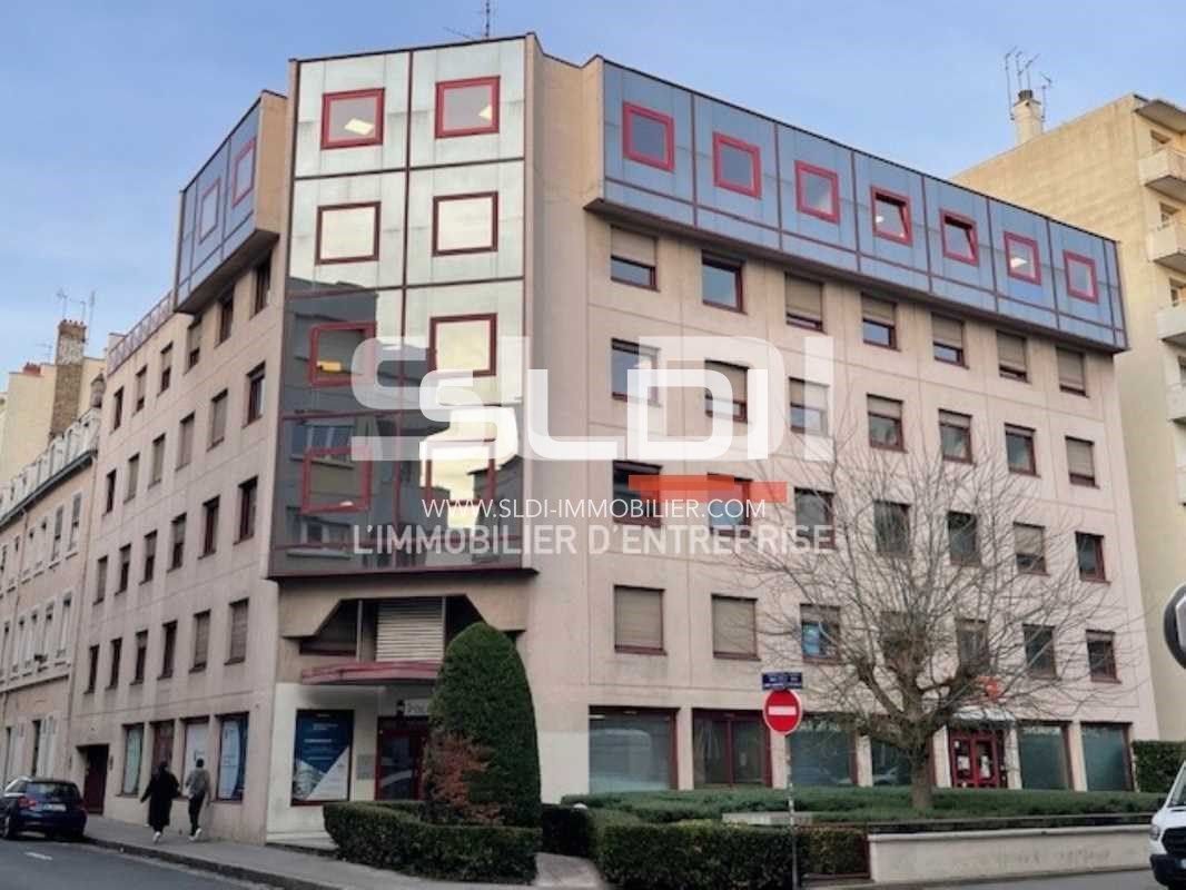 Nous vous proposons à la location des surfaces de