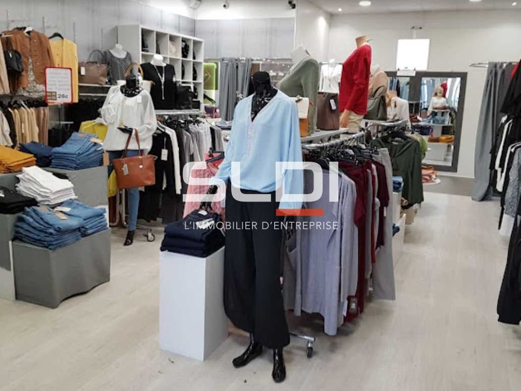 Nous vous proposons à la vente un local commercia