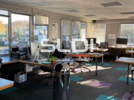 Nous vous proposons à la vente une surface de  bu