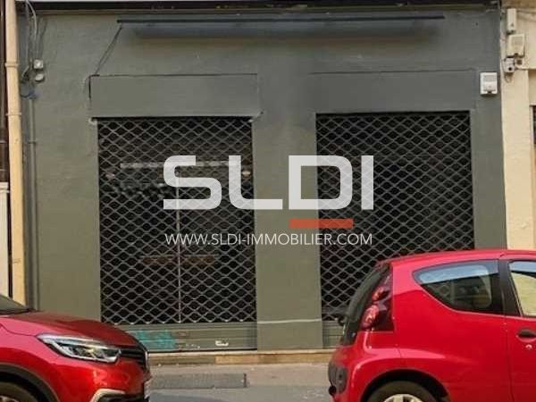 Nous vous proposons à la location, un local comme