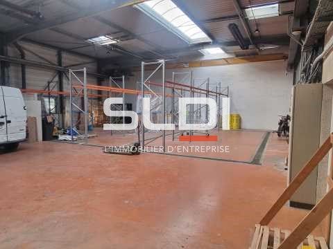 À la recherche de locaux d'activités spacieux et 