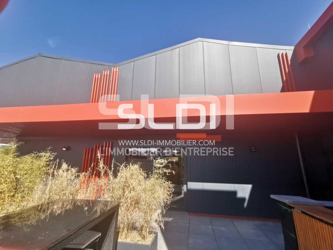 Nous vous proposons un local  commercial de 150 m