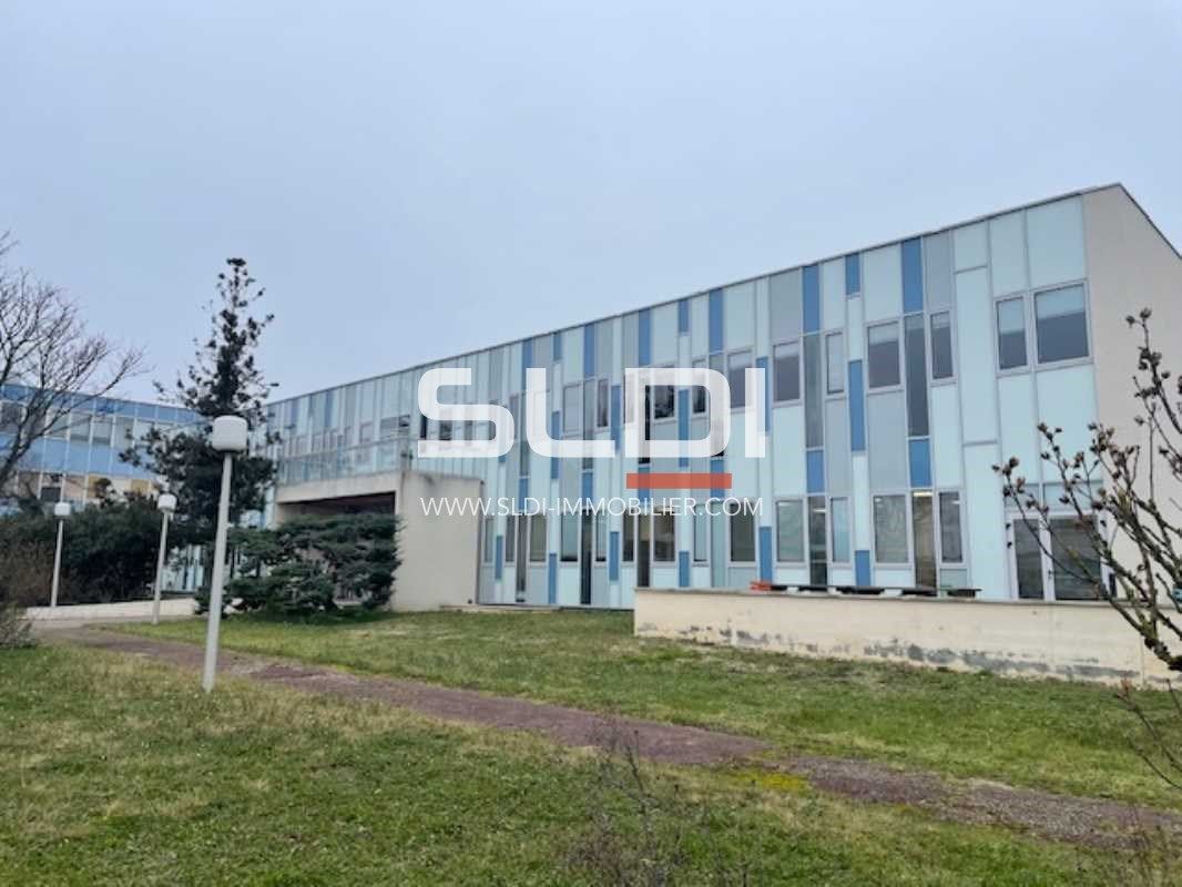 Nous vous proposons de belles surfaces de bureaux