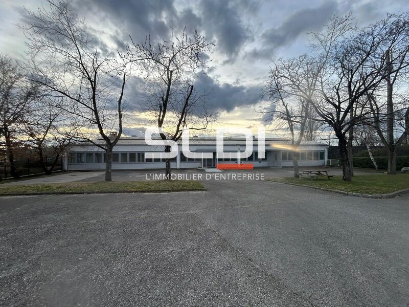 Sur la commune de Saint-Priest, nous vous proposo