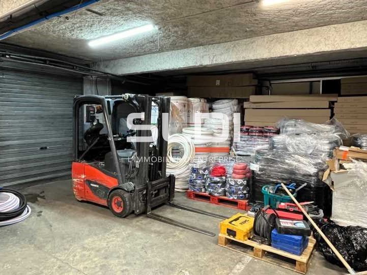 À la recherche de locaux d'activités à VAULX EN V