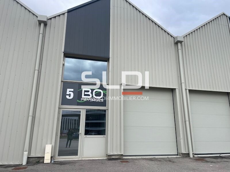 Nous vous proposons à la location au sein du vill