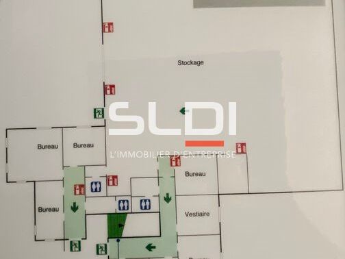 Location entrepots 1600 m² non divisibles