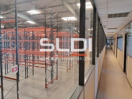 Situés à Saint-Just-Saint-Rambert, ces locaux d'a