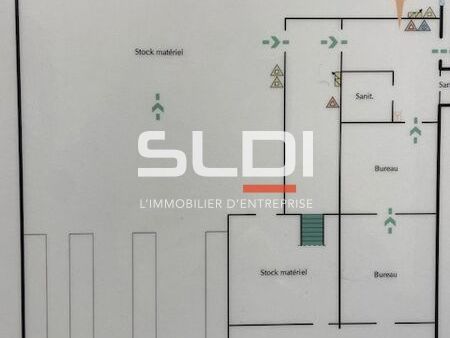 Vente entrepots 483 m² non divisibles