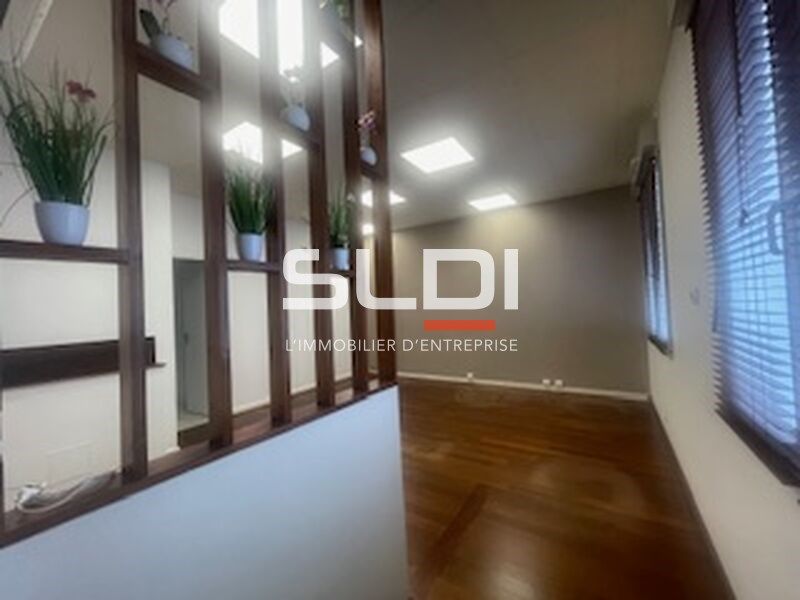 Nous vous proposons à la location un espace de bu