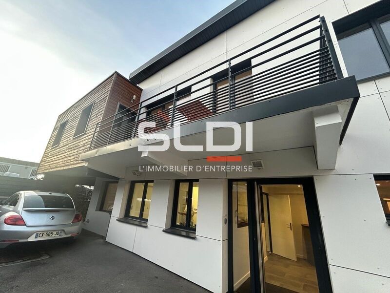 Situés sur la commune de Champagne-au-Mont-d'Or,