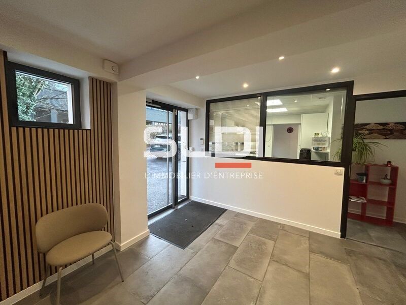 Situés sur la commune de Champagne-au-Mont-d'Or,