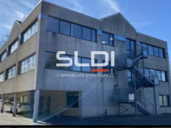 Vous souhaitez un bureau clef en mains. Nous vous