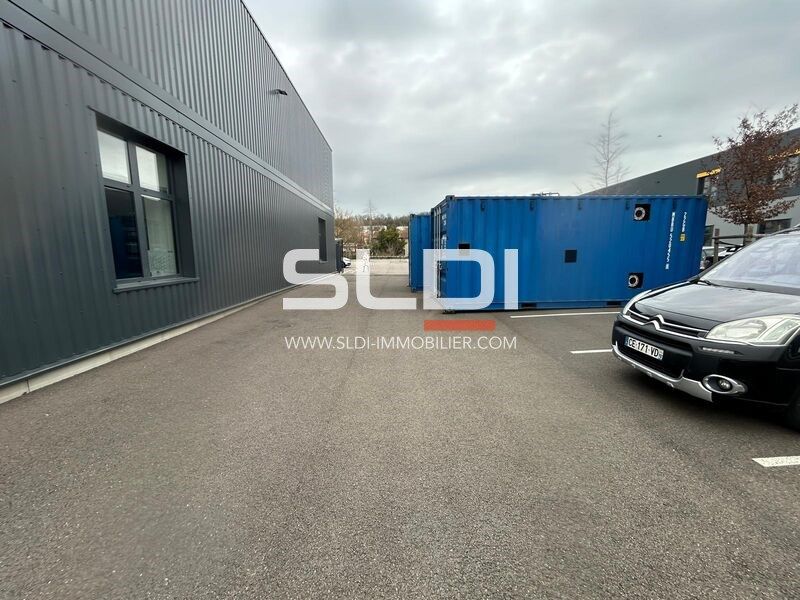 Idéalement située sur la commune de Neuville sur 