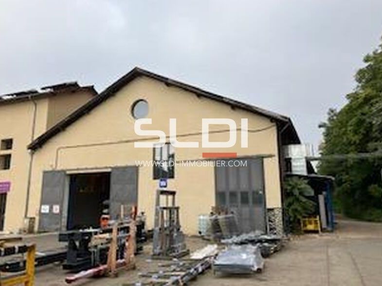 Nous vous proposons à la location un local d'acti