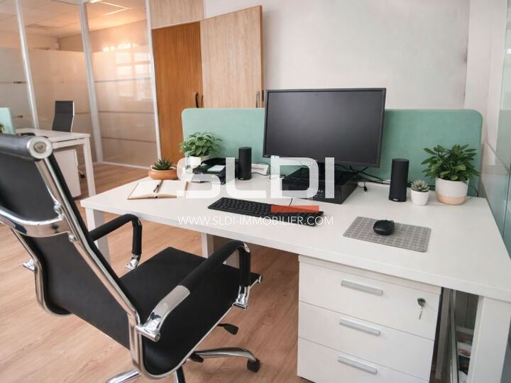 Espace de coworking contemporain et modulable, pa