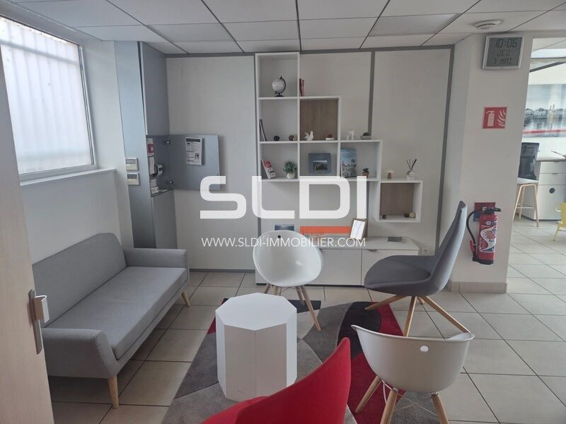 Local commercial à louer de 333 m² - Rue de l'Eur