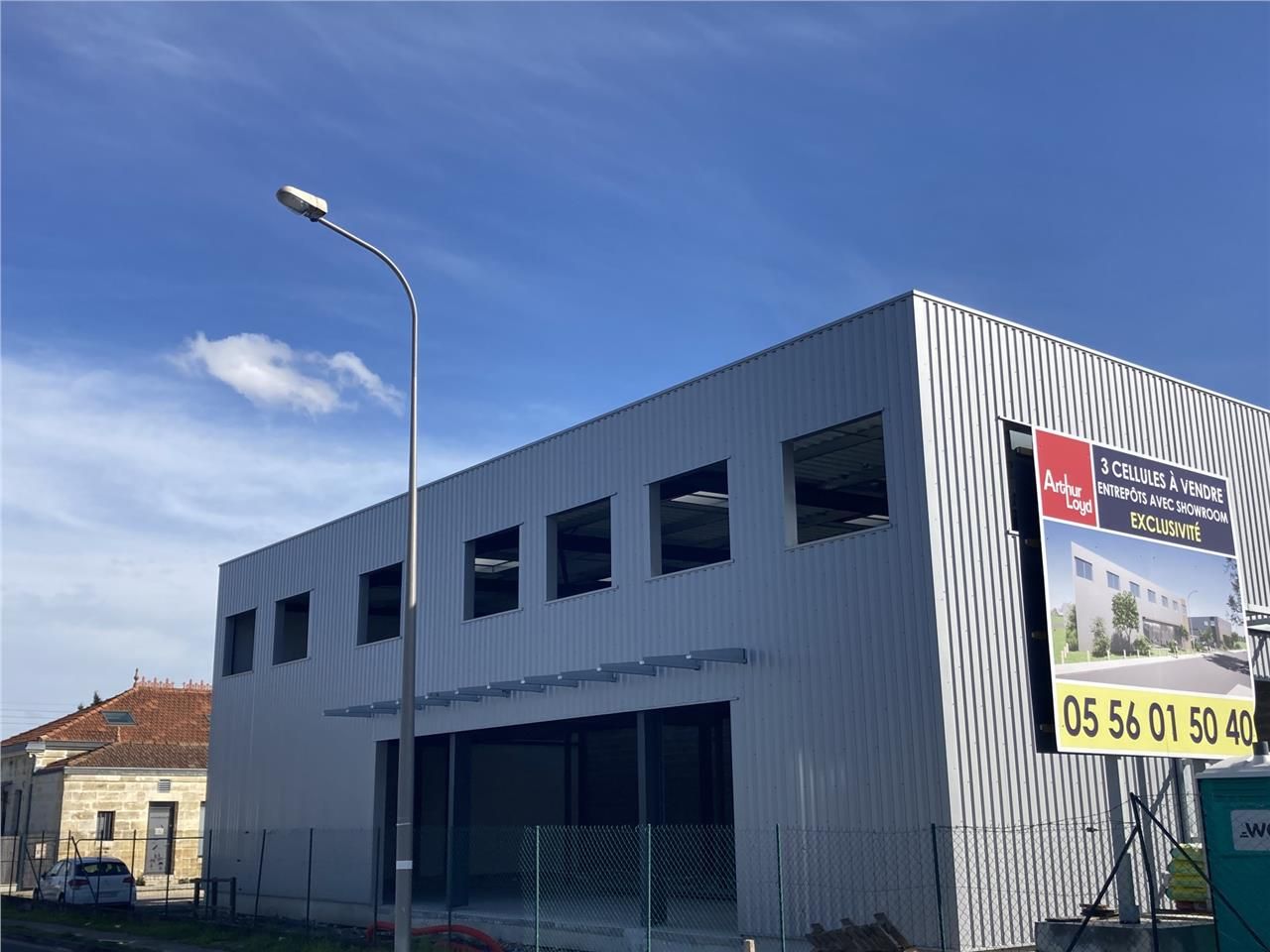 EXCLUSIVITÉ -  À louer à Mérignac sur un emplacem