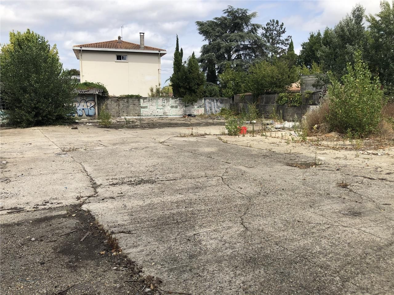 Arthur Loyd vous propose un terrain à louer de 30