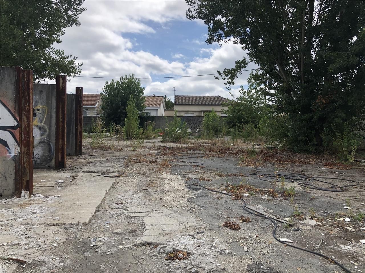 Arthur Loyd vous propose un terrain à louer de 30