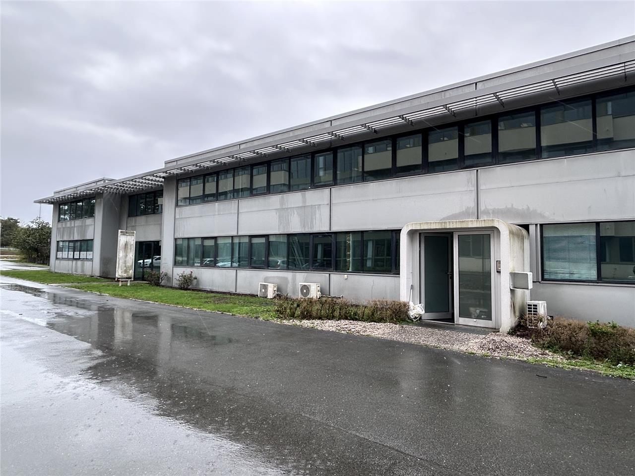 Arthur Loyd propose à la location plusieurs surfa