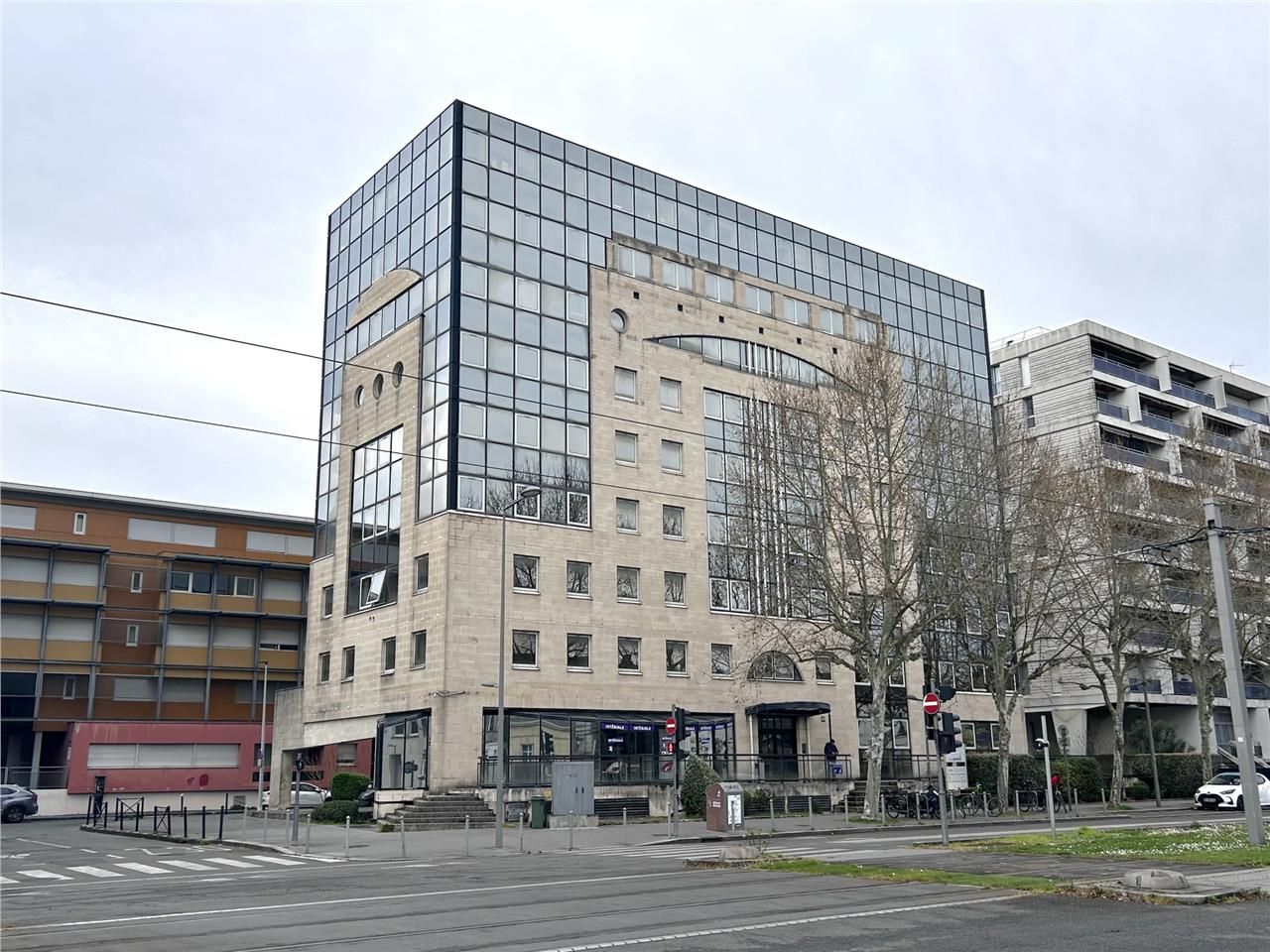 Dans le quartier Meriadeck de Bordeaux, Arthur Lo