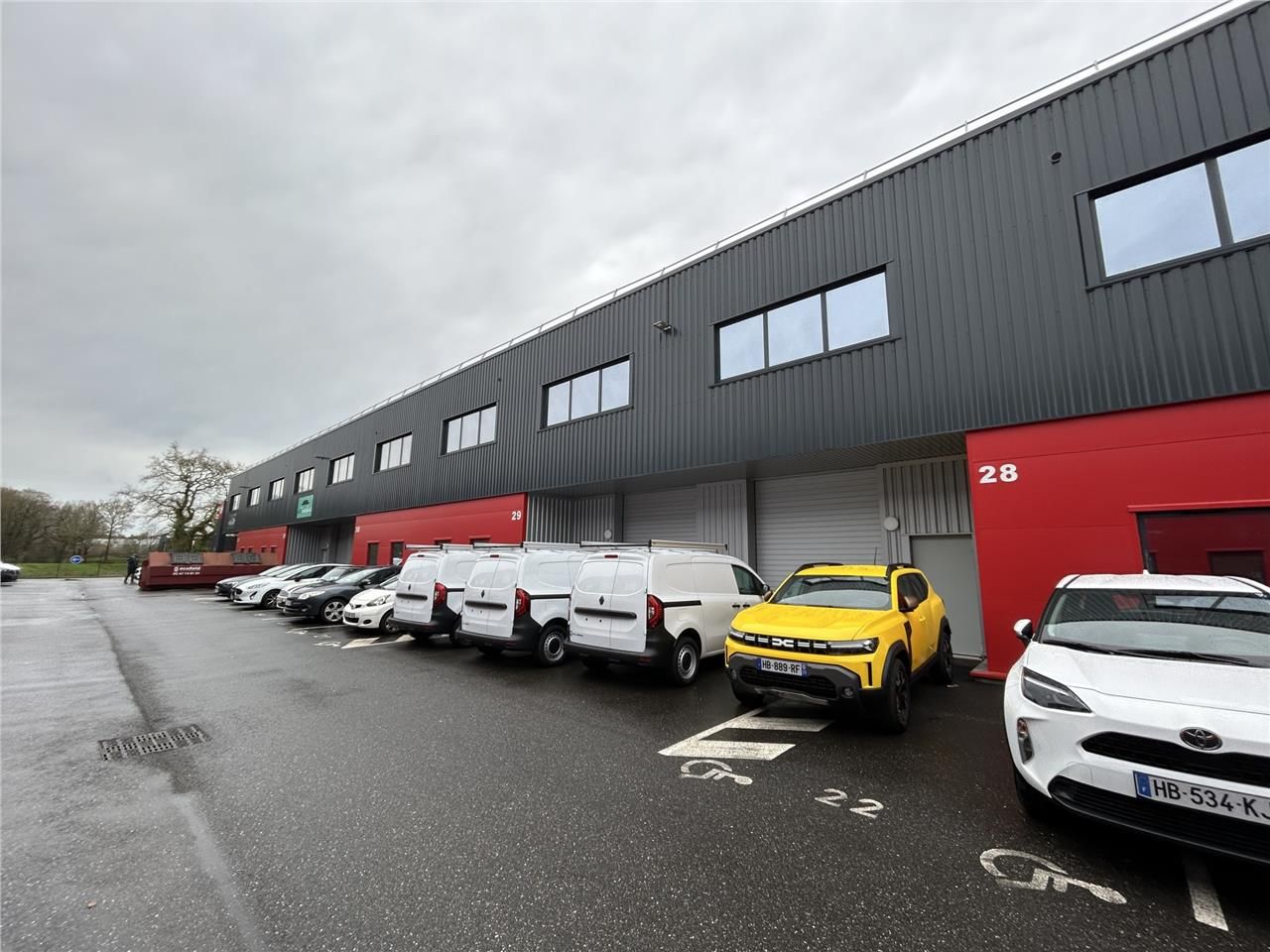 Arthur Loyd vous propose, dans une zone d'activit