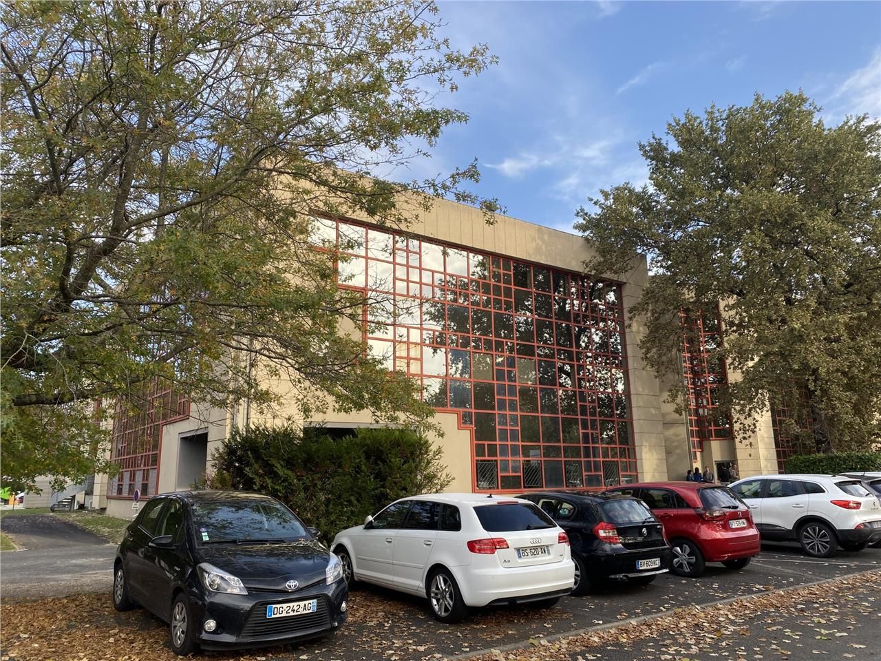 À Pessac, au coeur du parc tertiaire Europarc, Ar