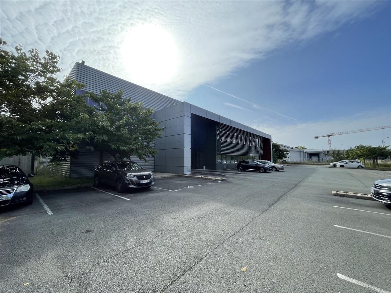 Arthur Loyd propose à la vente un entrepôt indust