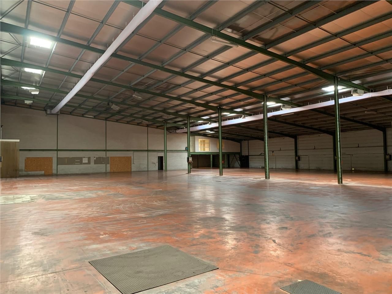 Arthur Loyd vous présente trois entrepôts disponi