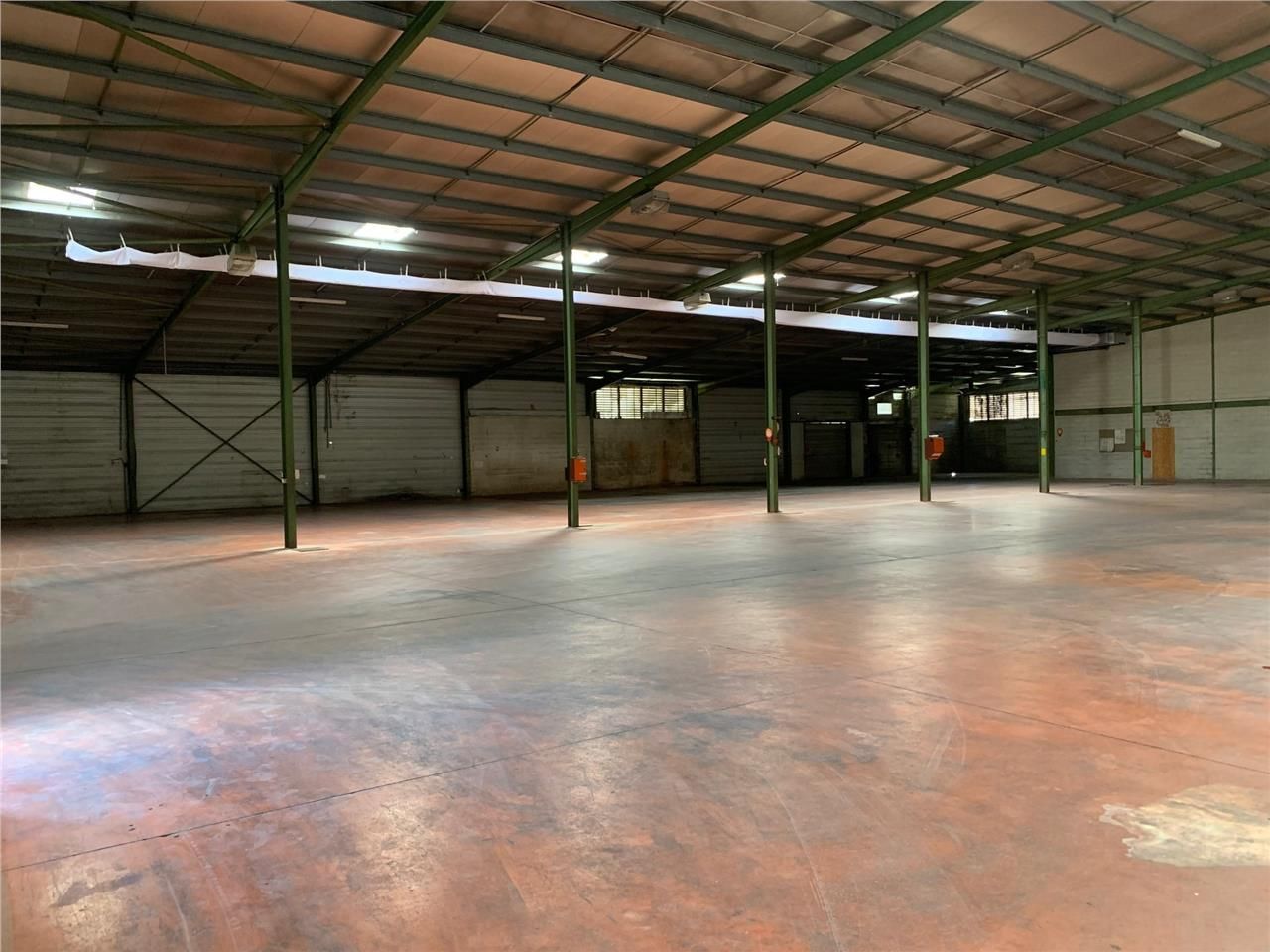 Arthur Loyd vous présente trois entrepôts disponi